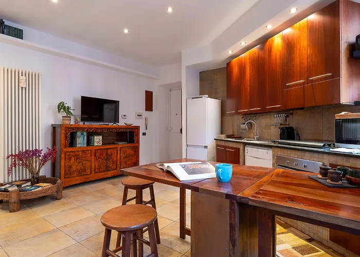 Piramide Metro & Ostiense Station Comfort Apartamento *